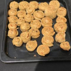 A picture of Mixed fish rolls.