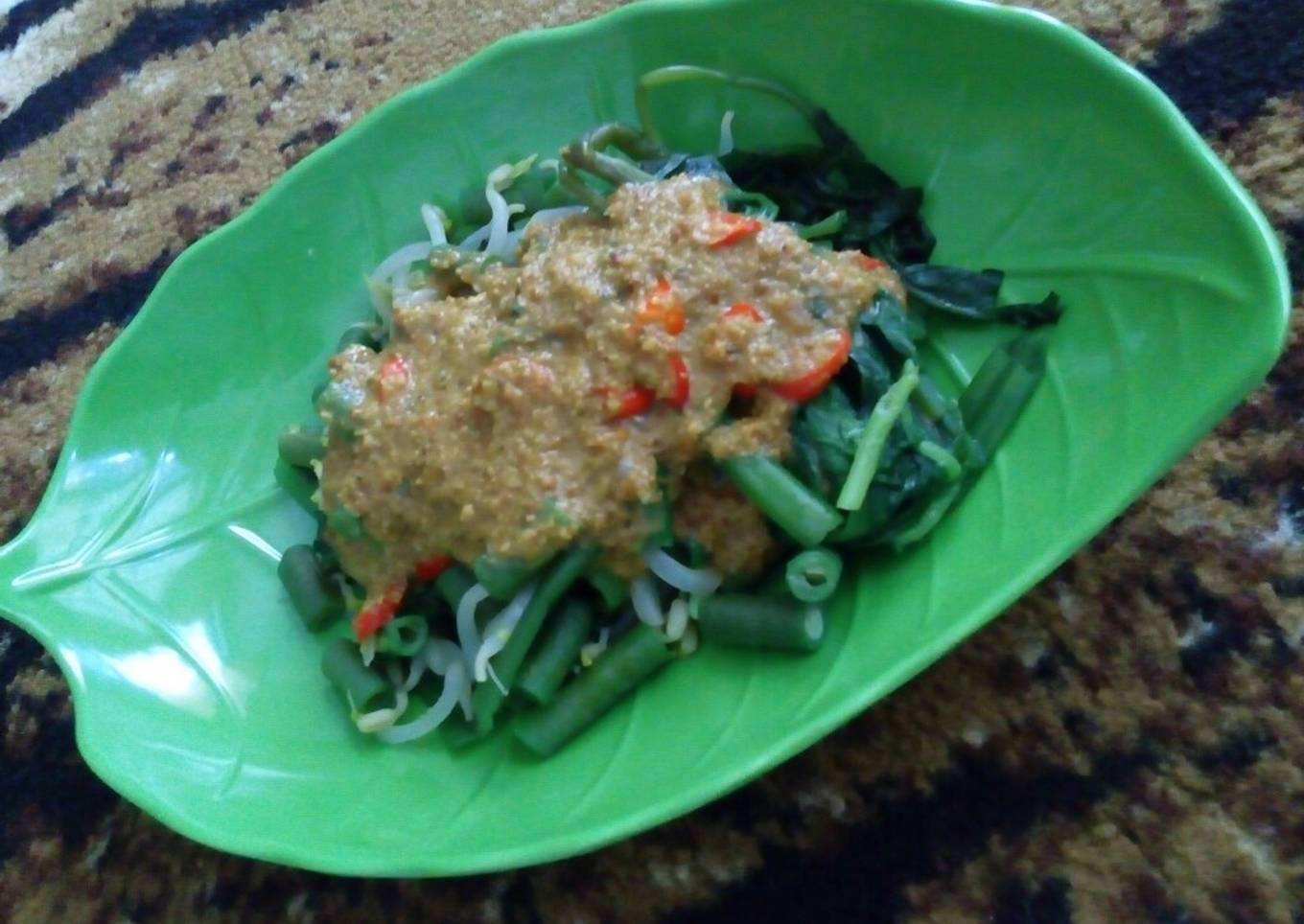 Pecel sayur bumbu kacang