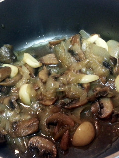 A picture of Onion Steak Topping.