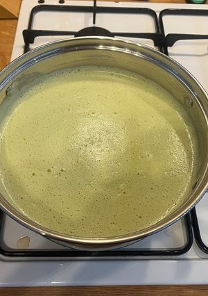 Zöldborsókrémleves zöldfűszerekkel bolondítva Mark módra (glutenmentes) recept fotója