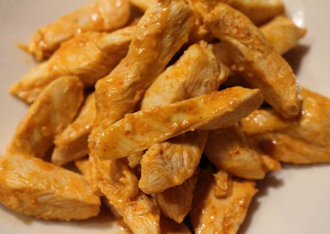 How to Prepare Super Quick Homemade Buffalo Chicken Strips with Blue Cheese Dip