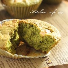 A picture of White Chocolate × Matcha Muffins.