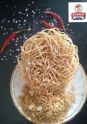 રાજગરા ની સેવ (Rajgira Sev Recipe In Gujarati) રેસીપી મુખ્ય ફોટો
