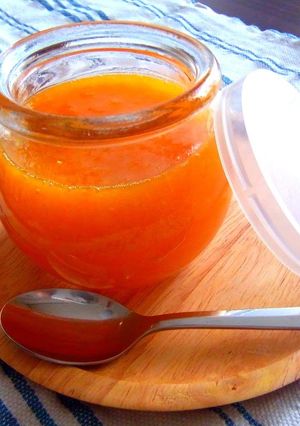 A picture of Authentic Clementine Jam.