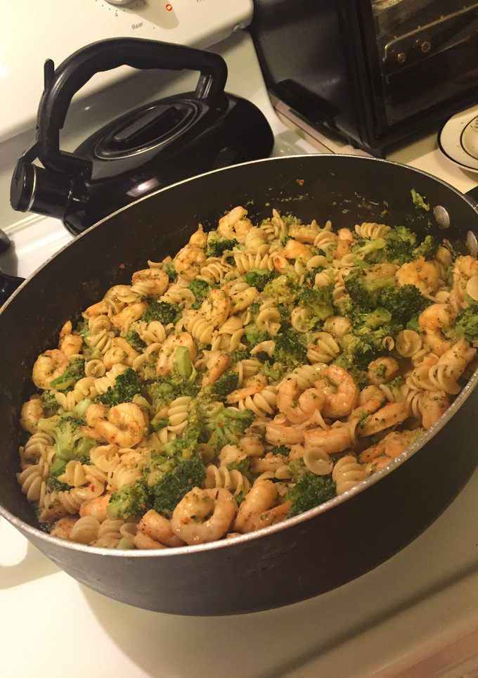 A picture of Shrimp Scampi With Broccoli.