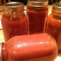 A picture of Tomato sauce.