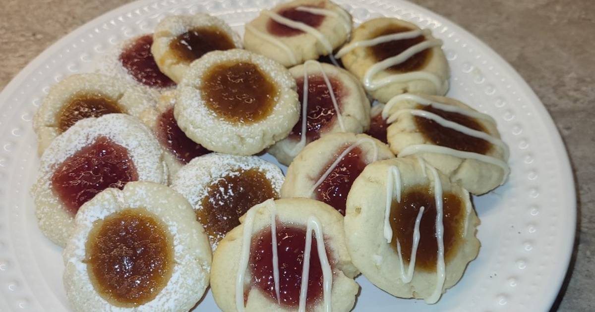 Raspberry Cheesecake Thumbprint Cookies Recipe by Helen Klassen - Cookpad
