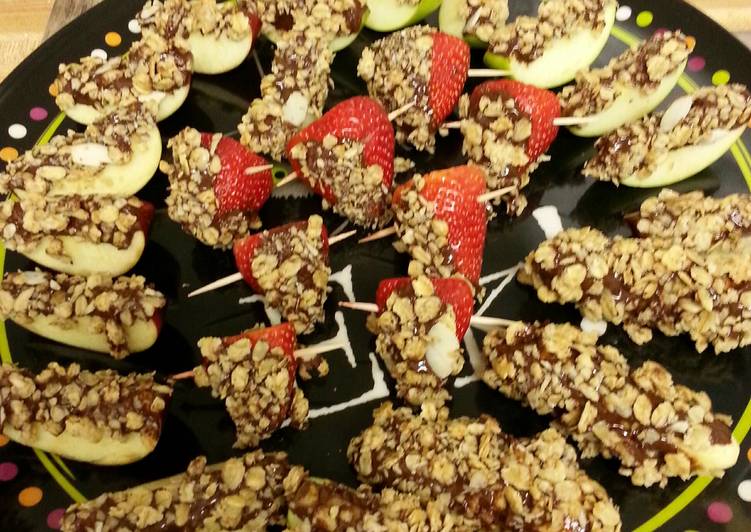 Easiest Way to Make Any Night Of The Week Chocolate-Granola Dipped Fruit