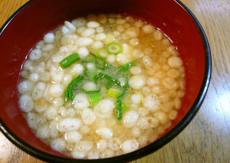 Recipe of Super Quick Homemade Miso Soup with Tempura Crumbs