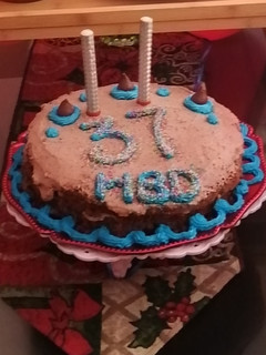 Una foto de Pastel de chocolate con crema chantilly