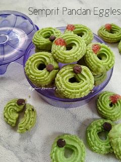 Foto resep Semprit Pandan Tanpa Telur