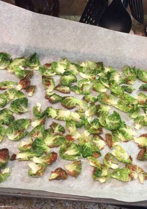 A picture of Brussel Sprout Chips.