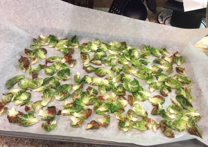 How to Make Super Quick Homemade Brussel Sprout Chips