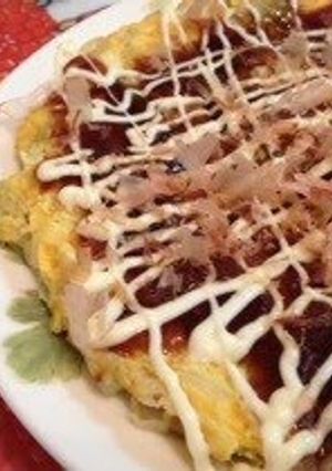 A picture of Fluffy Okonomiyaki with just Cabbage and Eggs!.