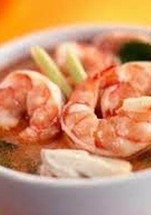 A picture of black pepper shrimp soup.