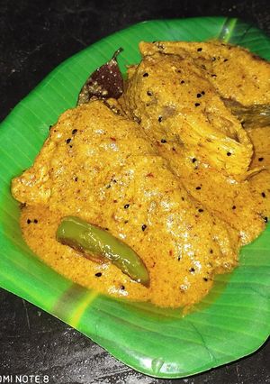 A picture of স্প‍াইসি ইলিশ মাছ (Spicy Ilis Mach Recipe in Bengali).