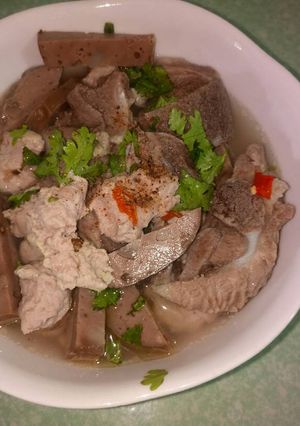 Hình của món Bánh canh thập cẩm.