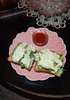 A picture of AVOCADO EGG TOAST..