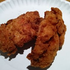 A picture of Finger licken fried chicken.