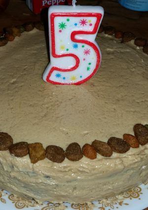 A picture of Doggie Birthday Cake.