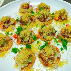 A picture of Sev puri.