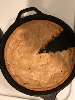 A picture of Skillet chocolate chip cookie.