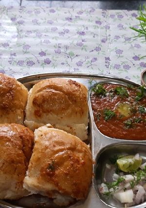 A picture of Winter vegetables Mumbai style spicy masala pav bhaji.