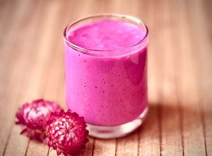 Hình của món 💚 Sinh Tố Sữa Chua Dê, Chuối & Thanh Long Đỏ.