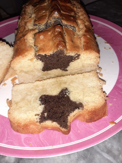 A picture of Star inside cake loaf.