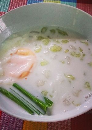 รูปของ บัวลอยใบเตย
