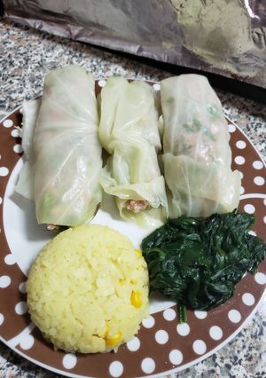 Una foto de Taquitos de col con atún