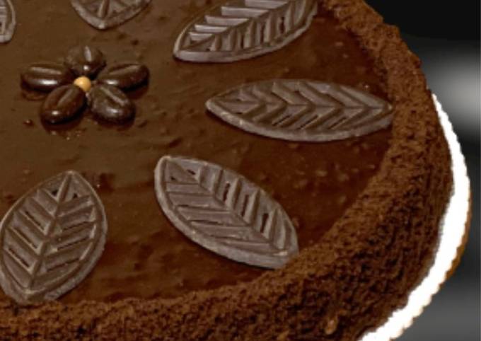Crostata Morbida al Cioccolato con Crema di Datteri Gluten Free