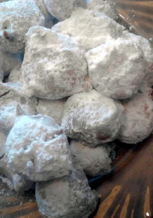 A picture of fried banana snowballs * christmas winter *.
