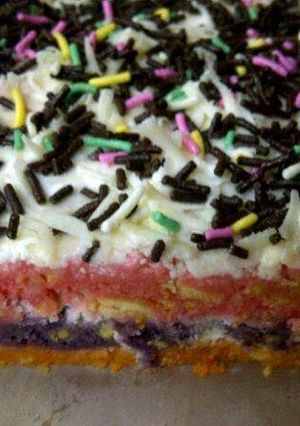 A picture of Crush Cake.