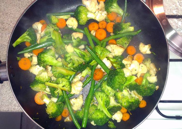 Steps to Prepare Quick Quick + Simple healthy Vegetarian Stirfry