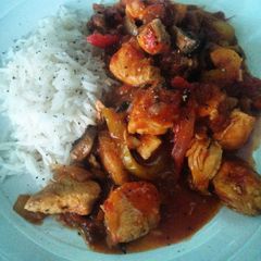 A picture of Chicken 'Goulash'.