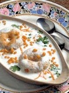 A picture of indian dahi vada ( yogurt dumplings).