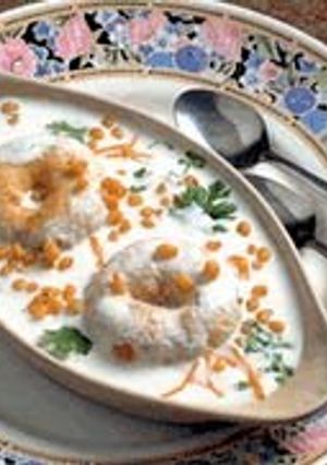 A picture of indian dahi vada ( yogurt dumplings).