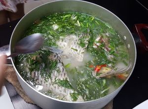 Hình của món Cá rô phi nấu mẻ chua.
