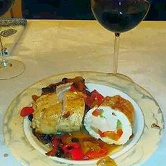 A picture of Healthy stuffed chicken breast.