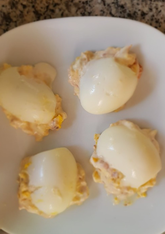 Una foto de Huevos rellenos
