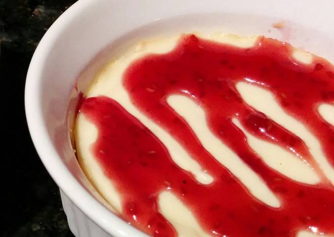 Simple Way to Make Favorite Mini Cheesecakes with Raspberry Sauce