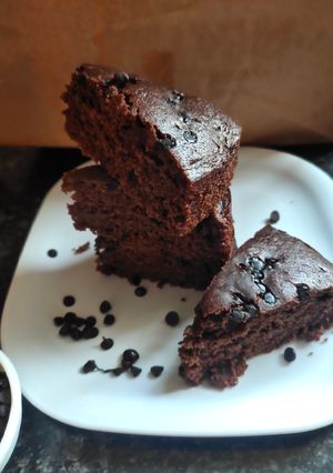 ચોકલેટ બ્રાઉની (Chocolate Brownie Recipe In Gujarati) રેસીપી મુખ્ય ફોટો