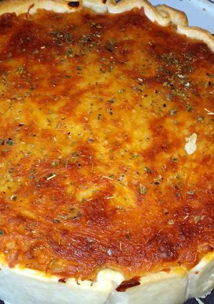 A picture of Simple pasta pie.