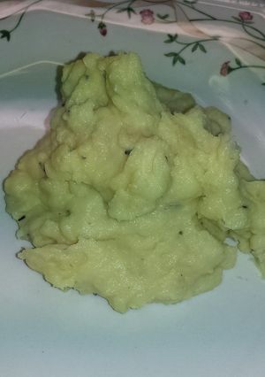 A picture of Garlic and Rosemary Mash Potato.