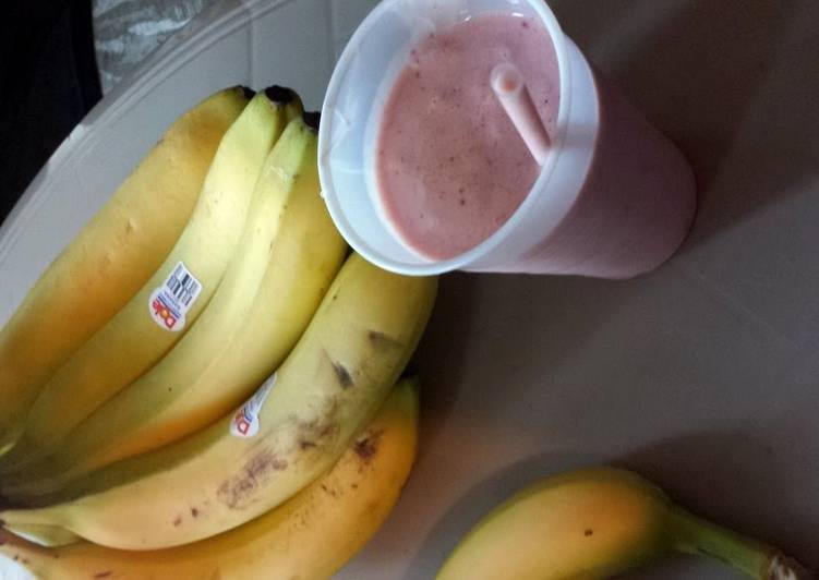 Easiest Way to Make Super Quick Homemade strawberry and banana smoothie