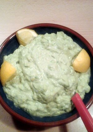 A picture of Guacamole.