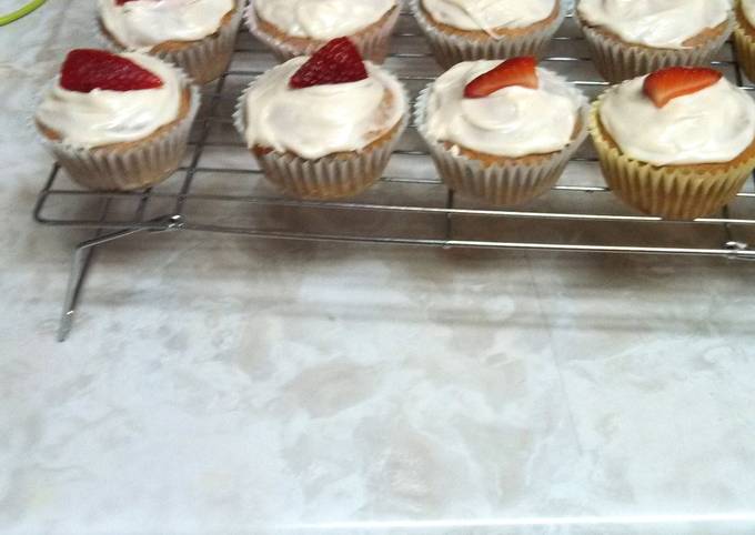 Recipe of Quick strawberry cupcakes