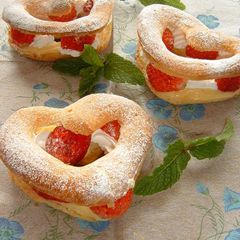 A picture of Strawberry Heart Creme Puffs.