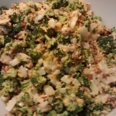 A picture of TL's Broccoli Salad.